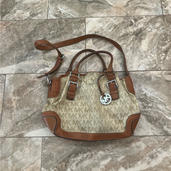 Michael Kors Handbags - MICHAEL KORS BEDFORD BELTED LARGE SATCHEL FTL-01-018